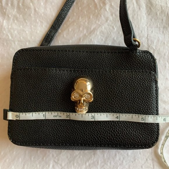 Black Skull Crossbody - Picture 2 of 6